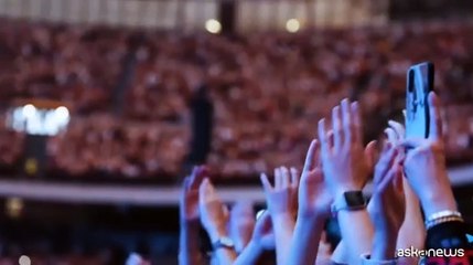 Cesare Cremonini porta la magia a San Siro in uno show innovativo