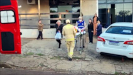 Idosa fratura braço em queda de plano elevado no Periolo