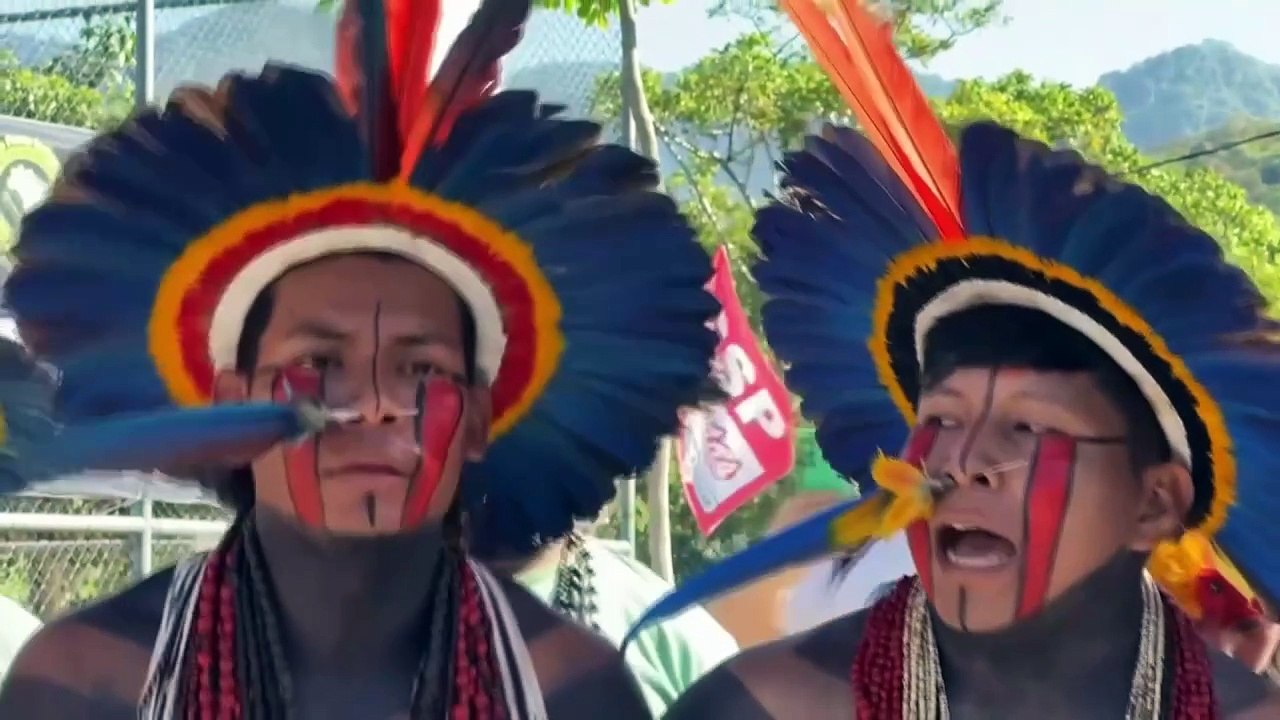 Manifestation indigène alors que le Brésil vend des blocs offshore pétroliers en Amazonie
