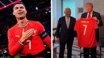 Donald Trump recibe una camiseta autografiada por Cristiano Ronaldo