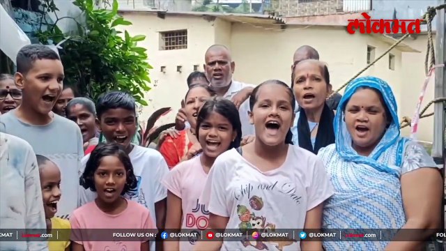 मुसळधार पावसामुळे नाल्यावरील पूल कोसळला... थोडक्यात एक तरुणी बचावली