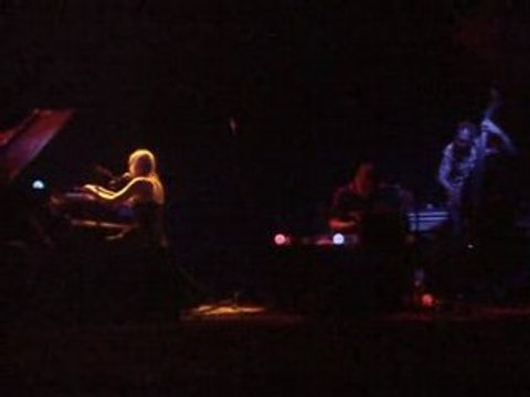 Mai au Divan du Monde samedi 10 mai 2008