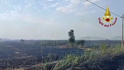 Nuovo incendio nelle campagne di Bonorva: le immagini della devastazione