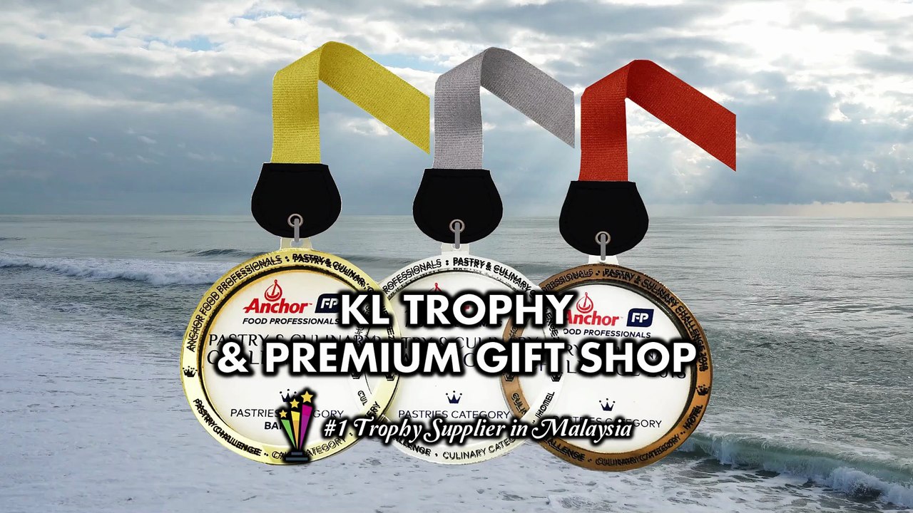The Latest Crystal Glass Medal Styles in Malaysia - KL Trophy And Premium Gift Shop