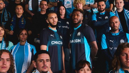 Maillot "Away" : L'incroyable expérience des Membres Peuble Bleu&Blanc