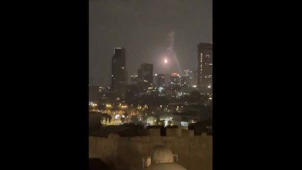 이란 언론 "사이버 공격으로 아이언돔 오발 사고"...관련 영상 공개 / YTN