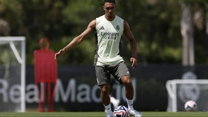 Trent alucina con el Real Madrid: "El balón se mueve muy rápido, son estrellas; estoy disfrutando"