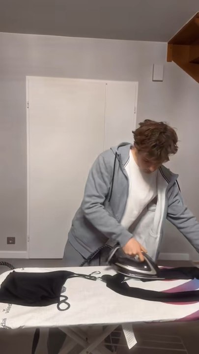 plus compliqué de plier les affaires des meufs que de les comprendre