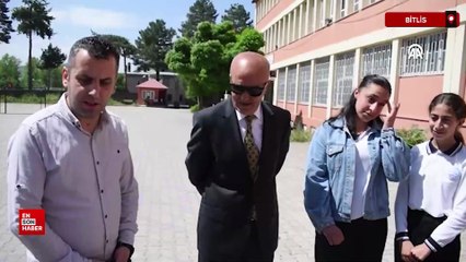 Bitlis’te 37 yıllık öğretmen, öğrencileriyle aynı okulda görev yapıyor