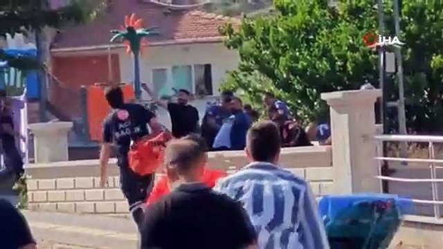 Eli silahlı kadın, erkek arkadaşının ofisinin önünde ortalığı birbirine kattı
