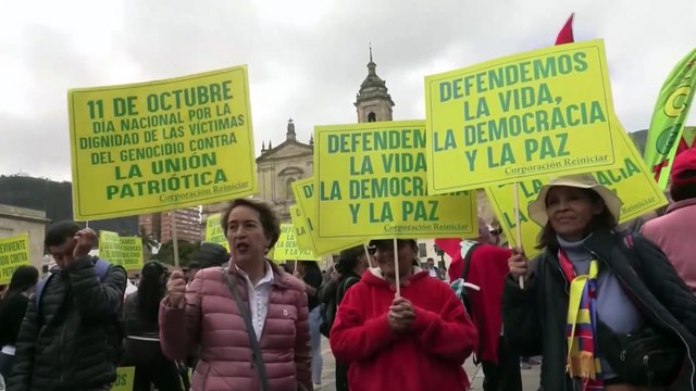 Un puñado de personas se reúne en Bogotá al plantón en defensa de la reforma laboral de Petro