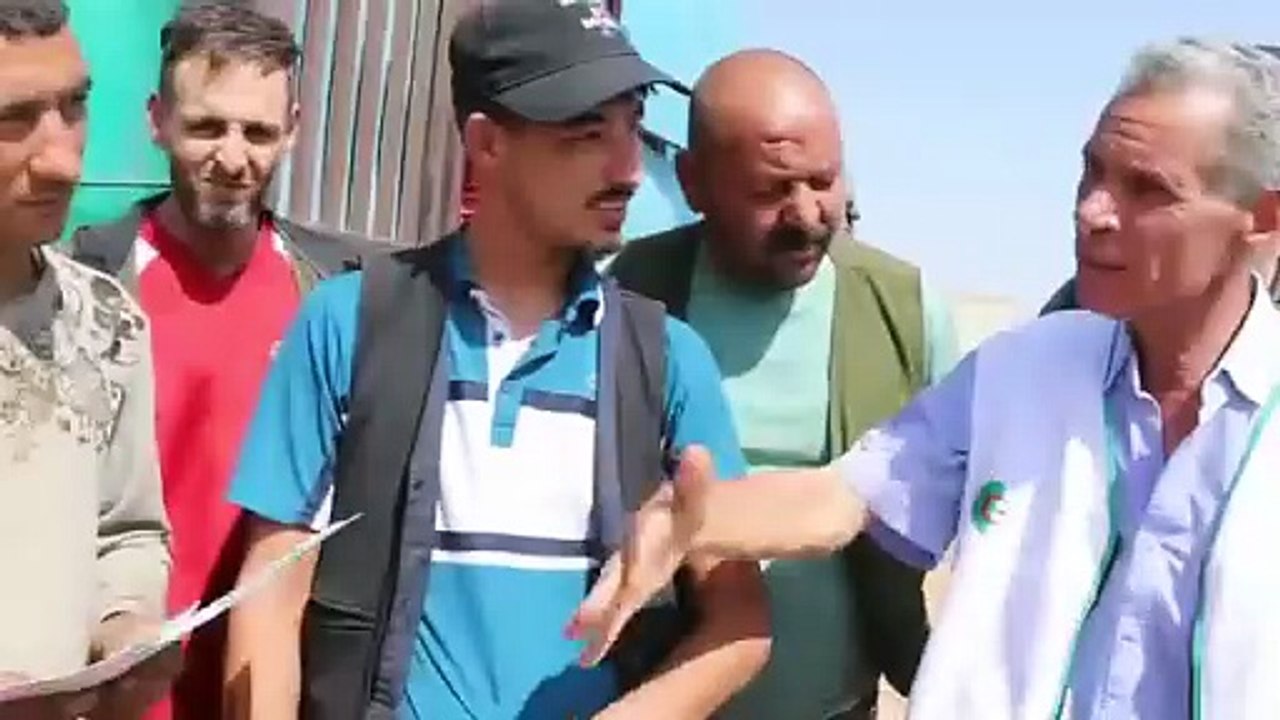 جانب من آراء بعض التجار والفلاحين بخصوص القرار الوزاري المشترك الذي يحدد خصائص وشروط عرض الخضر والفواكه الطازجة الموجهة للإستهلاك البشري