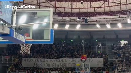Virtus Brescia, Gara 3: Striscione della Curva Nord per Polonara