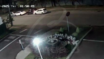 Flagra! Motorista bate em carro estacionado e foge com ajuda de guincho em Curitiba; câmeras mostram ação