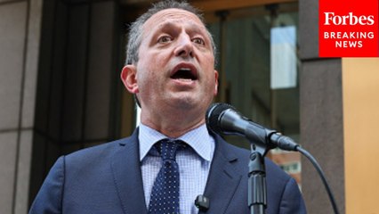 NYC Comptroller Brad Lander Holds Briefing After Being Arrested By ICE At Courthouse