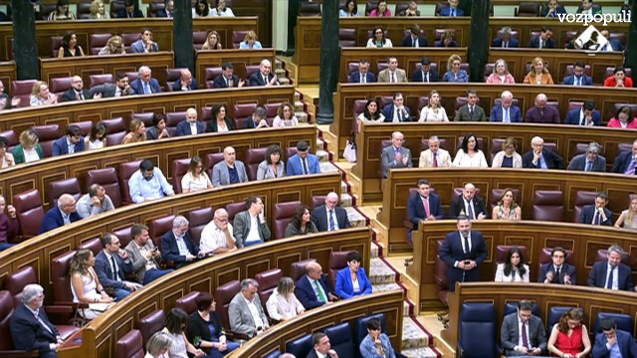 Abascal se va del Congreso para no escuchar a Sánchez