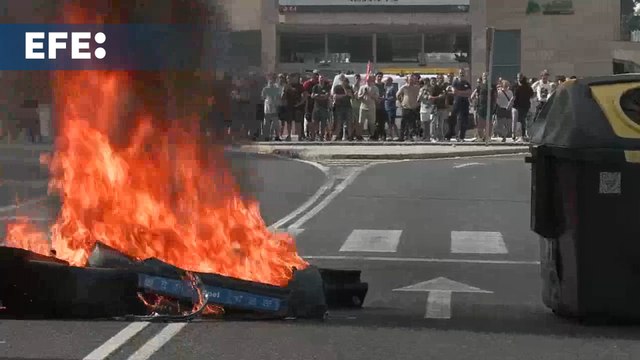 Barricadas y cortes de tráfico en la primera jornada de huelga del metal en Cádiz