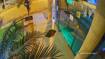 Momento de intenso intercambio de disparos.