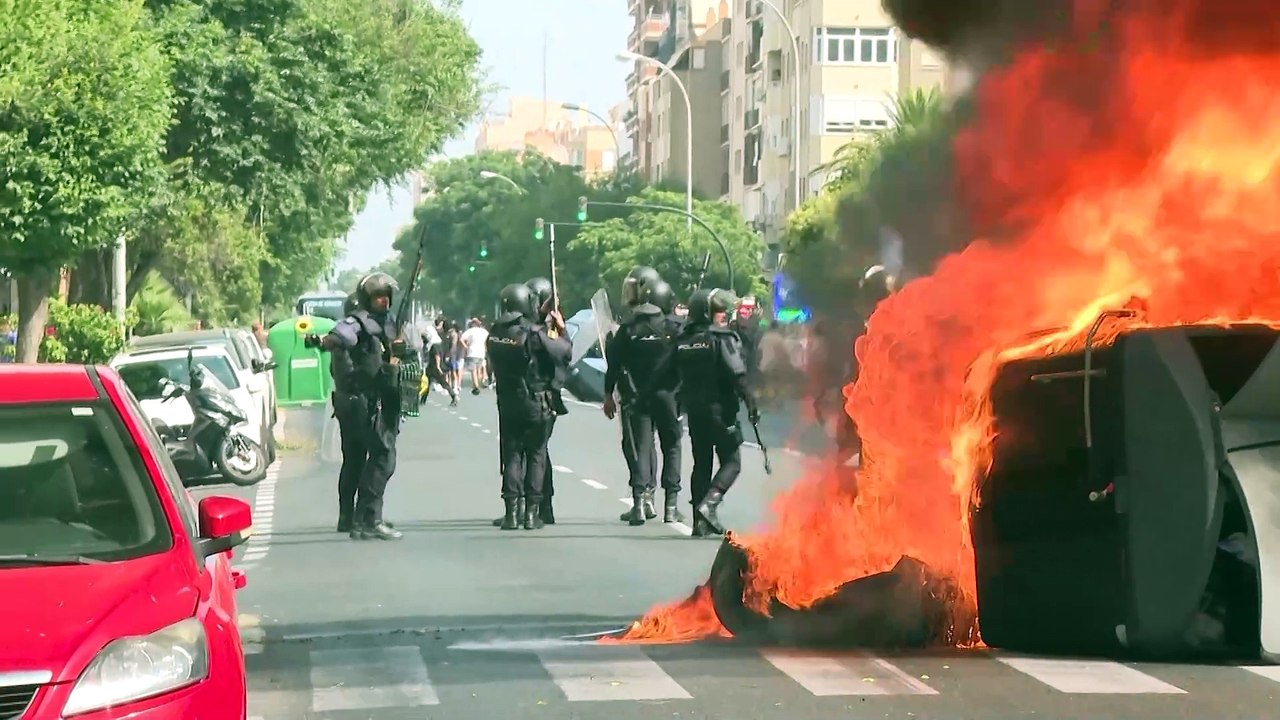 Cuatro detenidos en Cádiz por desórdenes públicos en la jornada de huelga del sector del metal