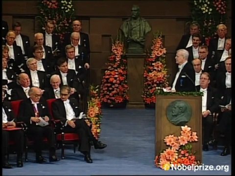 José Saramago recibe su Premio Nobel en 1998