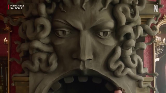 Mercredi - saison 2 BONUS VF Étudiez à l'Académie Nevermore avec Mercredi Addams