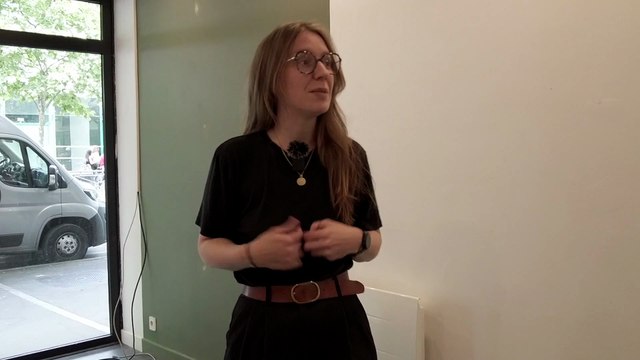 Café faïence à Vincennes, rue de Fontenay : Peindre sa céramique en buvant un café .