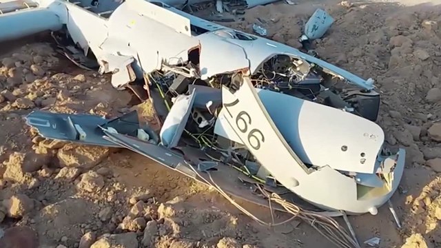 IRÁN INTERCEPTA un MISIL ISRAELÍ y ENSEÑA los DESTROZOS