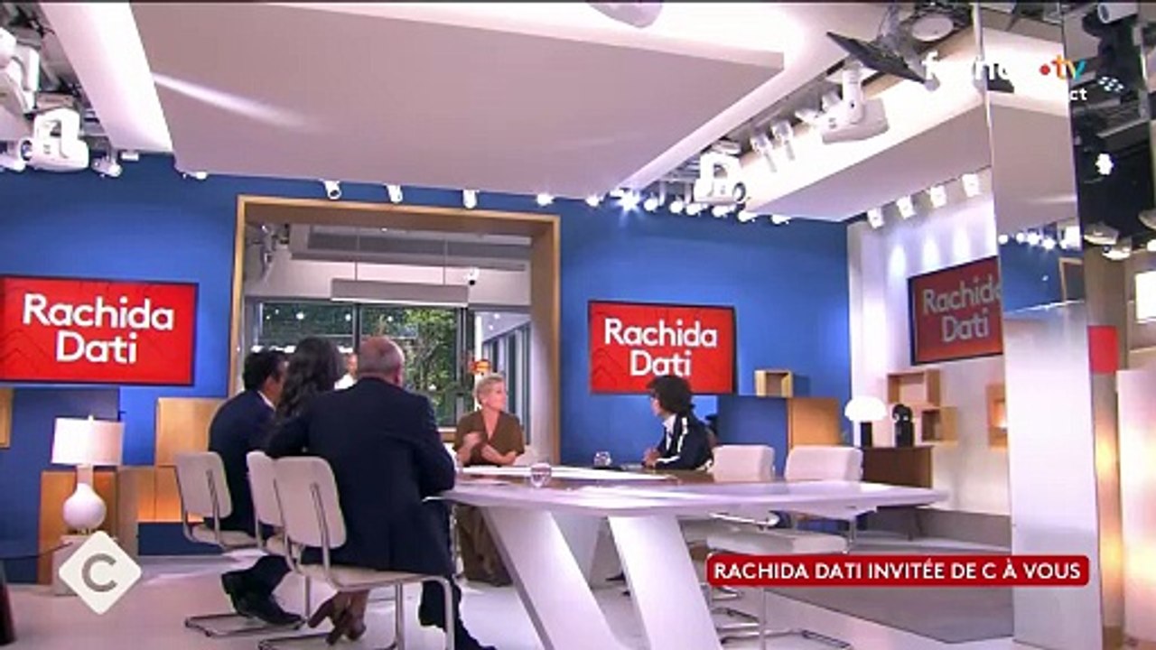 Sérieux incident en direct dans "C à vous" quand Rachida Dati recadre violemment Patrick Cohen en lui lançant : "C'est vrai que vous harcelez vos collaborateurs ? Mme Lemoine, j'ai lu que vous pleurez en coulisses ?"