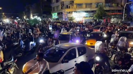 Khamenei replica a Trump: "Minacce inaccettabili, non ci arrenderemo"