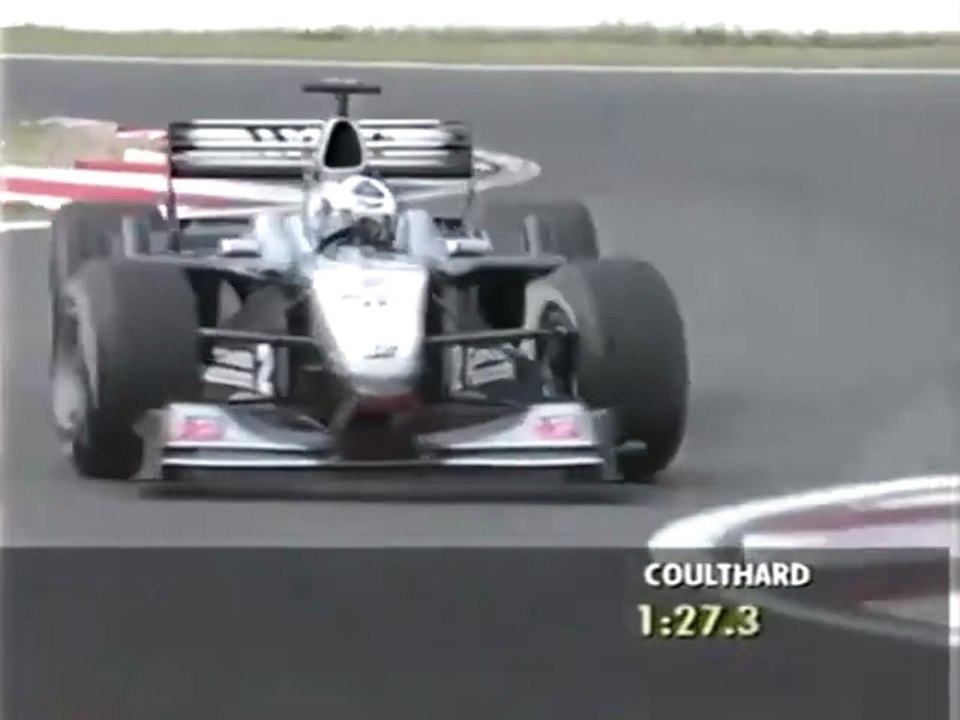 F1 – David Coulthard (McLaren Mercedes V10) laps in qualifying – Japan 2000