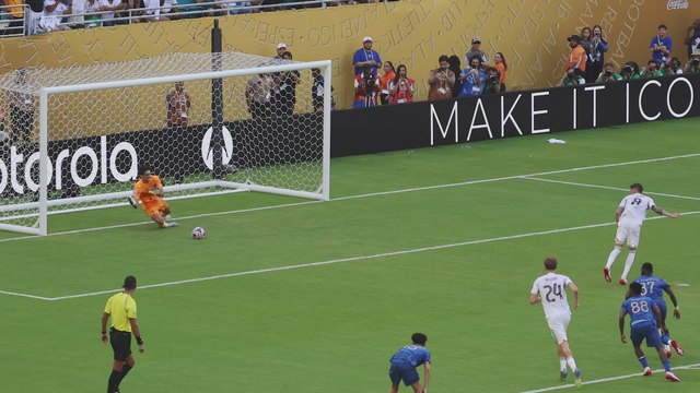 Xabi Alonso fue directo a por él tras el pitido final: un gesto que significa mucho