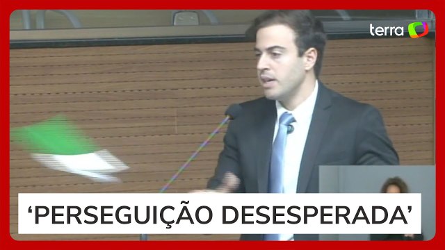 Vereador no Recife, filho de Gilson Machado chama Moraes de ‘ditador’ e joga Constituição no chão