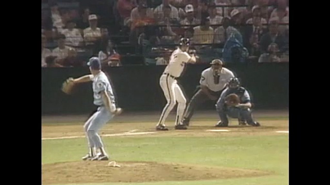 Bo Jackson tracks down a ball in the outfield, then runs up the wall (7 ...