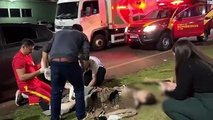Em moto esportiva, jovem se envolve em forte batida na Avenida Brasil