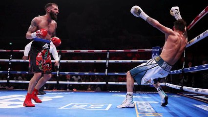 Anthony Cacace doblega a Leigh Wood en nueve rondas y lo coloca al borde del retiro