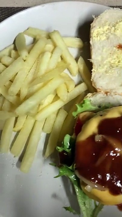 Monkey Glan Burger