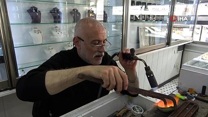 Bayburt’un son gümüşçüsü, babasından kalan sanatı yaşatıyor