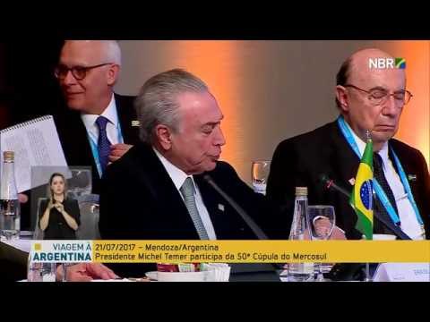 O cochilo de Meirelles durante fala de Temer na Argentina