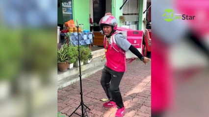 Kahwin kali kedua, Emy Chachacha dituduh lupa bekas isteri