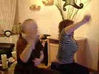 les copines devant la wii
