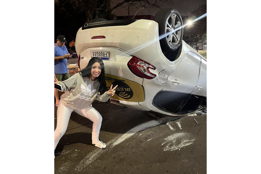 An influencer posed for pictures after her car...