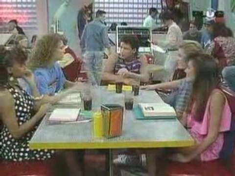 Sauvés par le Gong 1/3 Futurs Officiers