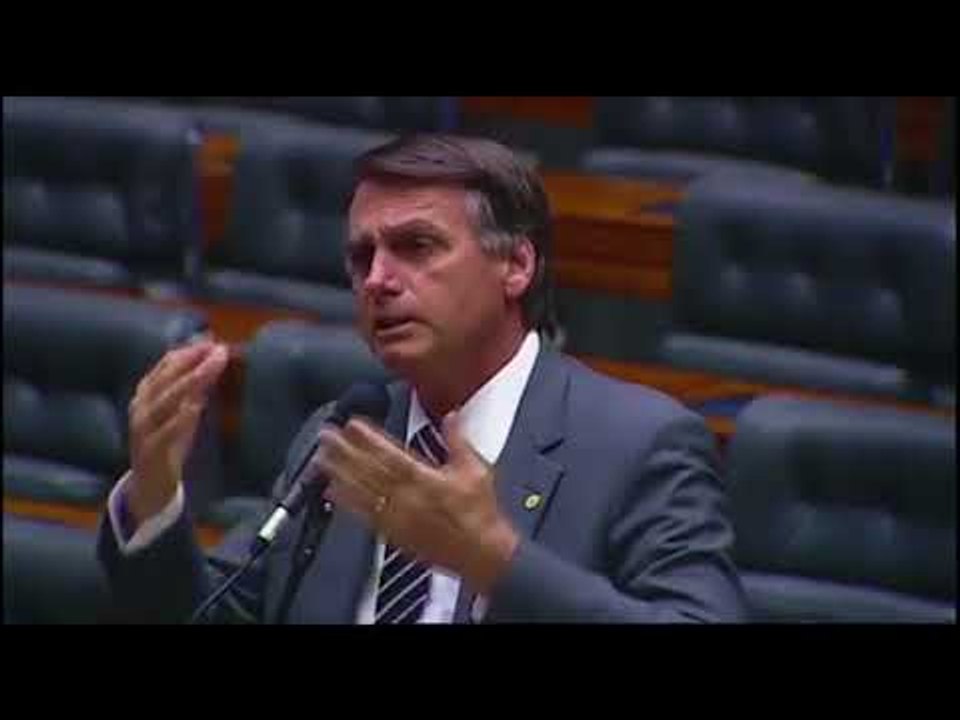 Reforma política EXCLUI O VOTO IMPRESSO, denuncia BOLSONARO