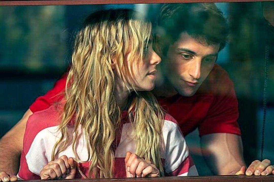 Clara Galle y Agustín Della Corte protagonizan 'Olympo', lo nuevo de Netflix