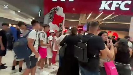 A Sassari sbarca Kfc: l'inaugurazione al Tanit e la coda per le prime alette di pollo fritto