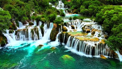 Dolby Vision HDR + Relaxing Soundtrack 4