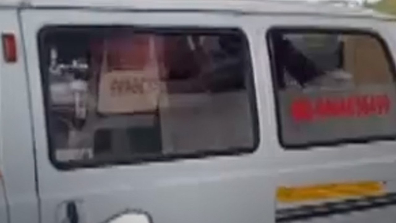 अपने ही पैसों के लिए किसान ने बैंक के गेट पर दे दी जान