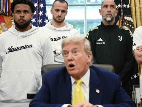 Hattet ihr jemals Frauen? : Trump sorgt bei Fußballern für Unbehagen