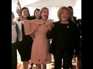 Cármen Lúcia canta: "Não deixe o samba morrer"