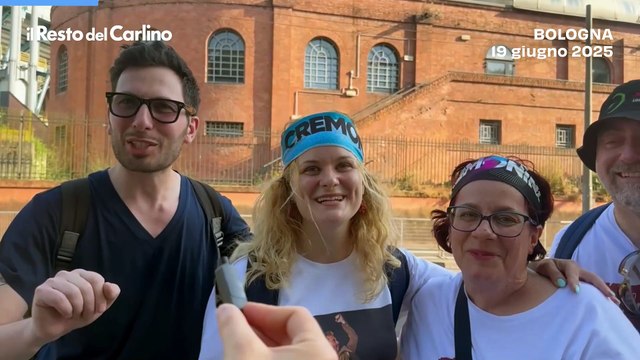 Cesare Cremonini in concerto a Bologna, l'emozione dei fan : E' uno di noi